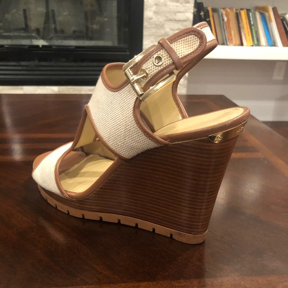 Michael Kors shoes - Picture 2 of 2